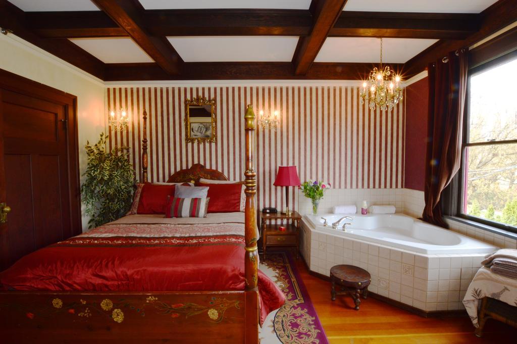 Marketa'S Bed And Breakfast Bed & Breakfast Victoria