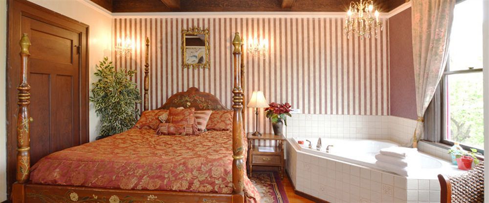 Marketa'S Bed And Breakfast Victoria