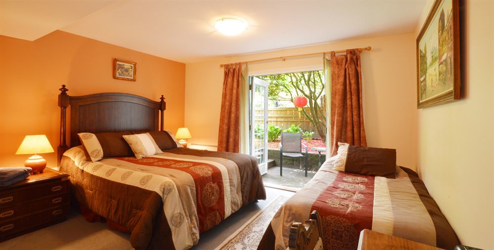 Marketa'S Bed And Breakfast Bed & Breakfast Victoria