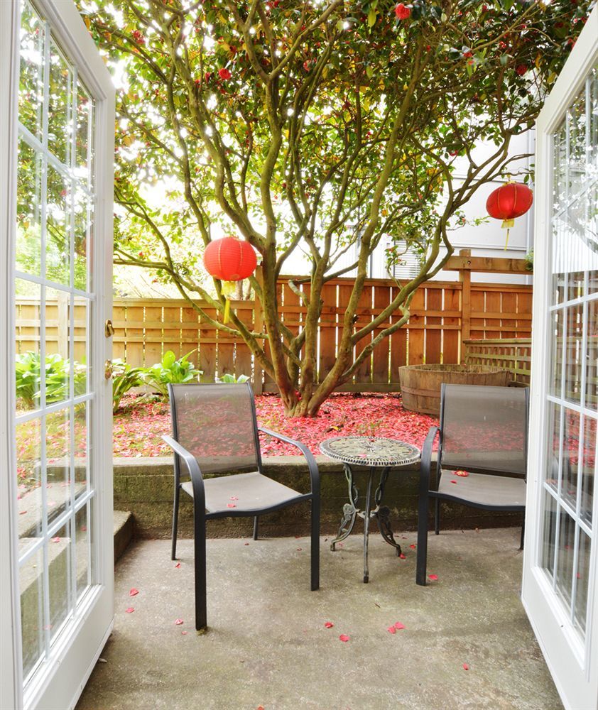 Marketa'S Bed And Breakfast Victoria